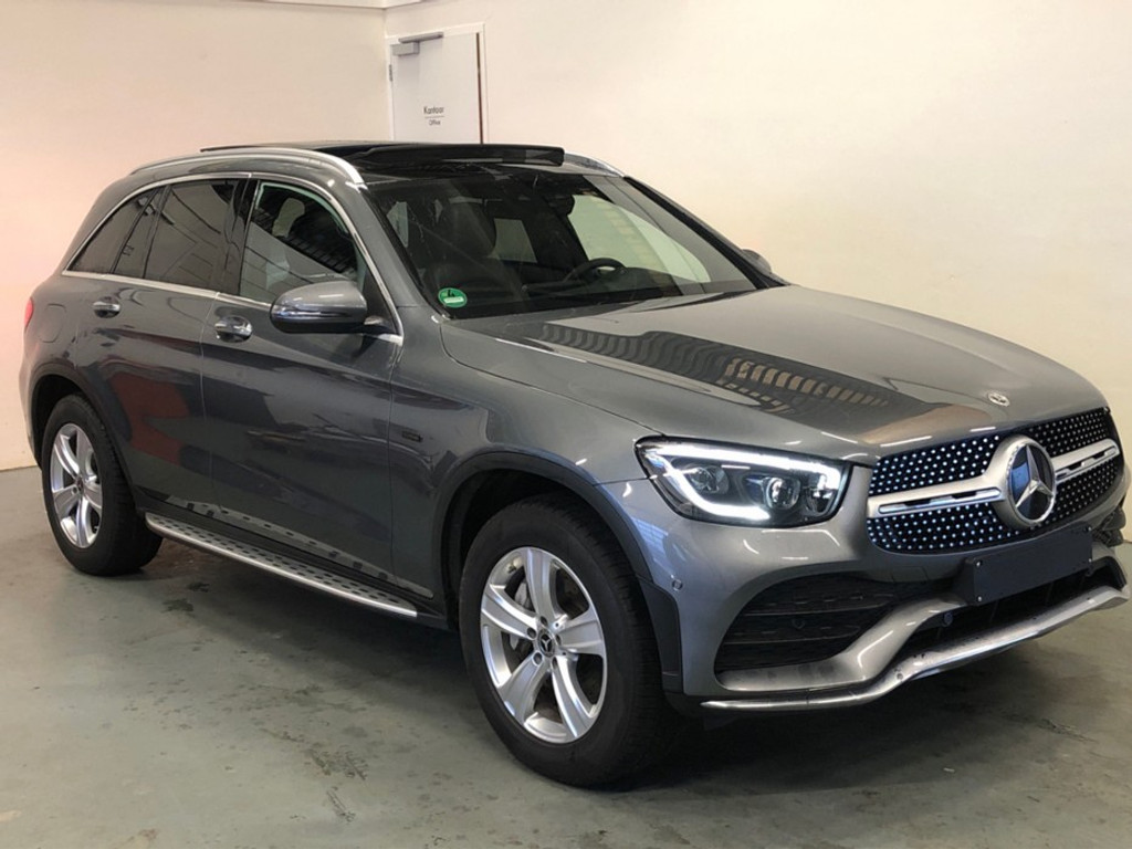 Mercedes-Benz GLC 300 E AMG Line Aut. Pano